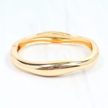 Load image into Gallery viewer, CAROLINE HILL BIMBERI GOLD HINGED BANGLE BRACELET