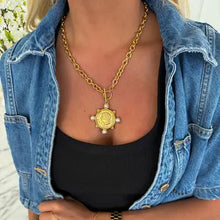 Load image into Gallery viewer, PEARL COIN NECKLACE
