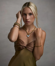 Load image into Gallery viewer, Gina Carmen JACLYN 318-44
