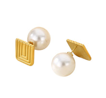 Load image into Gallery viewer, Gina Carmen Reversible Pearl Earrings E-24-20
