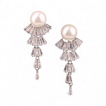 Load image into Gallery viewer, Gina Carmen E 32-30 Earrings
