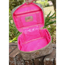 Load image into Gallery viewer, CAROLINE HILL HAMPTON TRAIN CASE CHAMPAGNE POP
