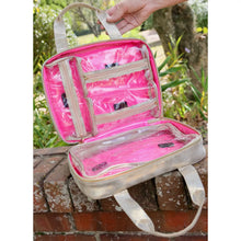 Load image into Gallery viewer, CAROLINE HILL PUNTA CANA LARGE CASE CHAMPAGNE POP
