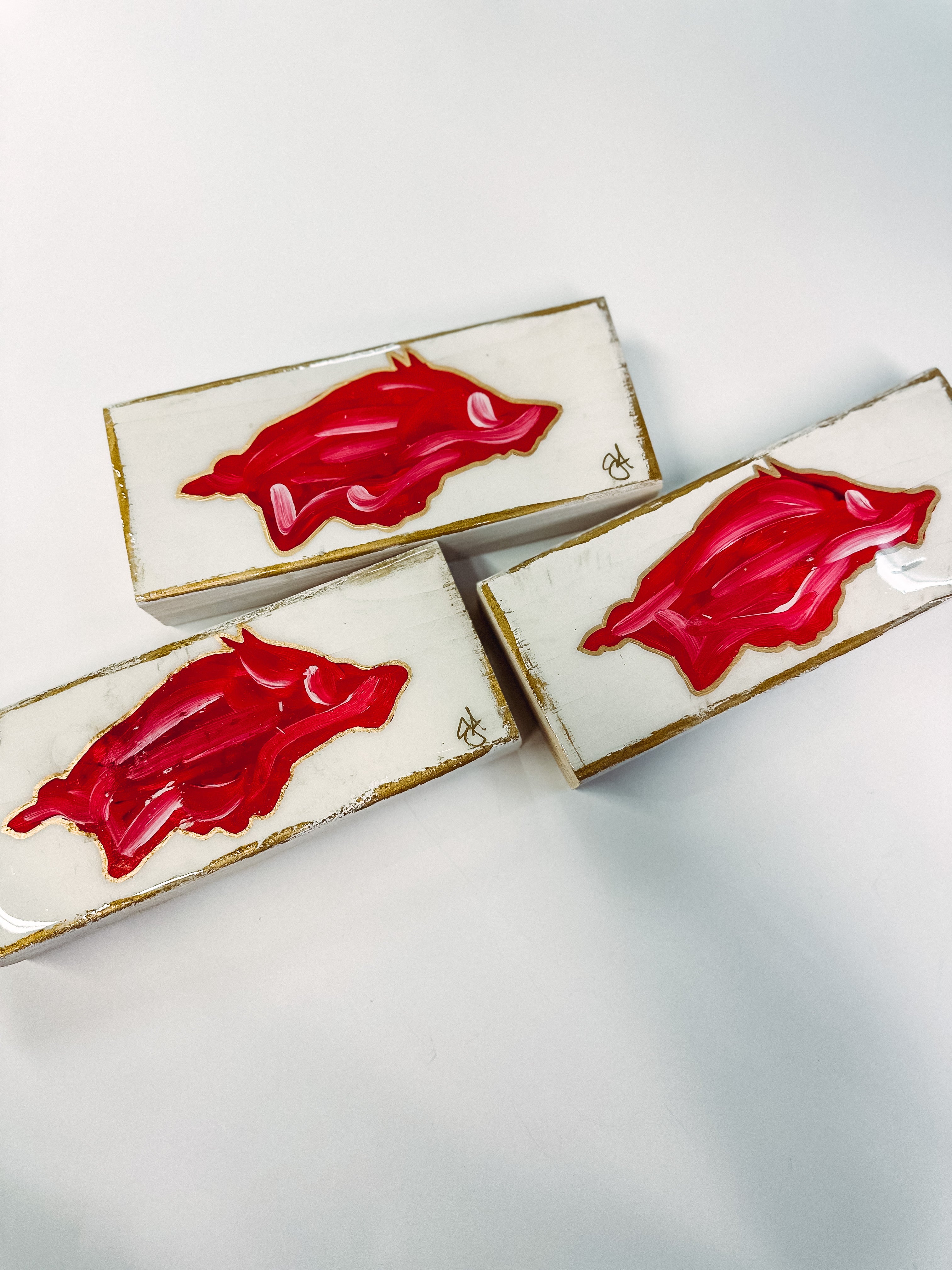 J. Anderson Razorback Wood Block – The Antique Rose