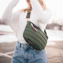 Load image into Gallery viewer, Puffer Belt Bag
